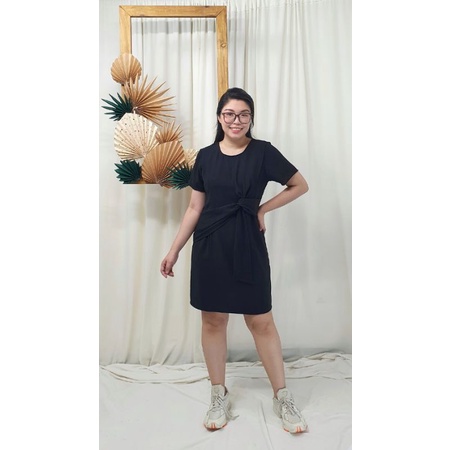 Bigsize công sở - Đầm Xoắn Eo Đen - Bigsize (2 Màu )