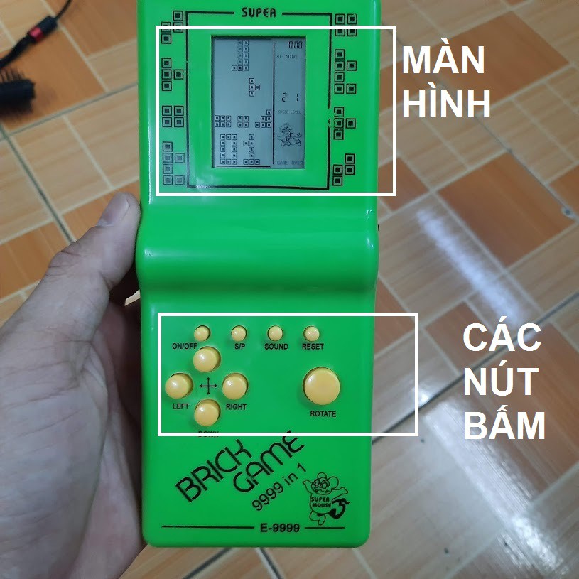 Máy chơi game cầm tay E 999 bằng nhựa sử dụng pin AA Brick Game