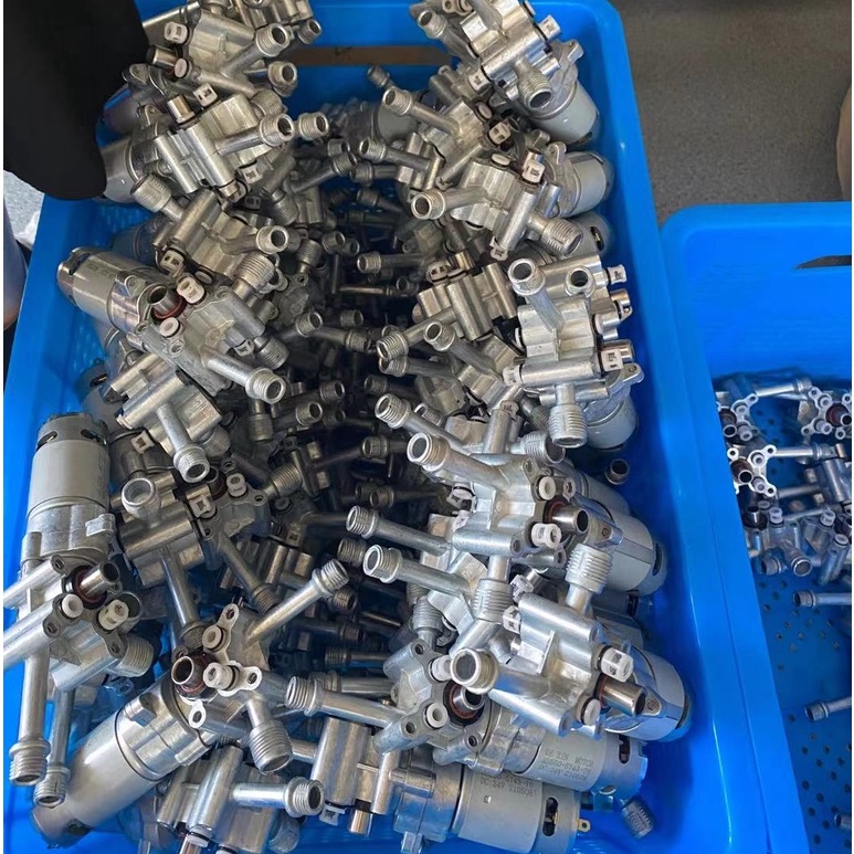 Mô tơ bơm nước máy rửa xe mini dùng pin, động cơ 21V/150W có chổi than, bơm piston đẩy - Bảo hành 3 tháng