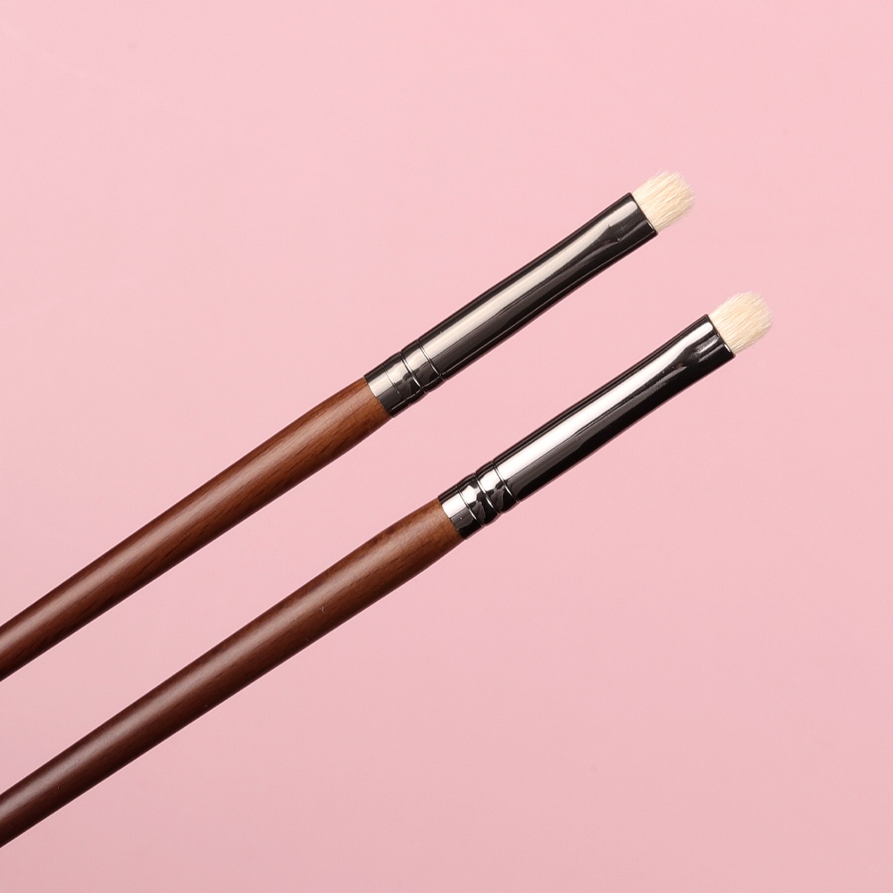 Cọ trang điểm mắt OVW N66 bằng lông dê tự nhiên