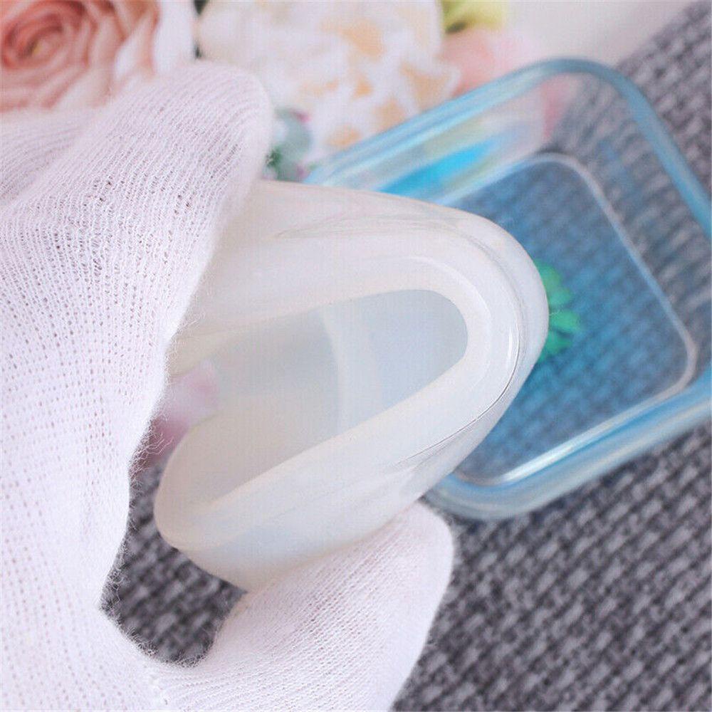 Khuôn Làm Trang Sức Hình Trái Tim Bằng Resin Epoxy