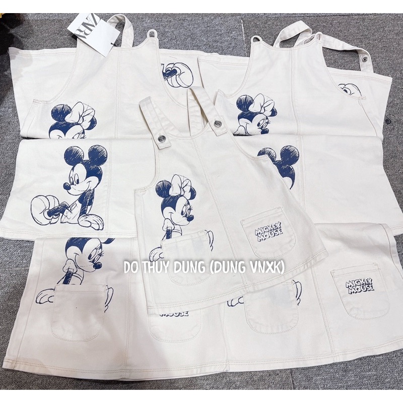 Yếm bò mickey bé gái