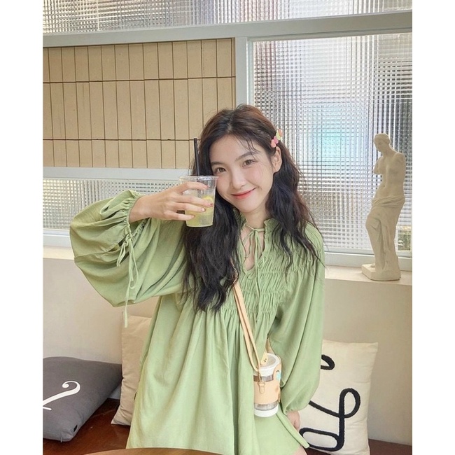 📍ĐẦM DOLL XANH SUÔNG XẾP LY NGỰC TAY BỒNG Không thể phủ nhận đầm suông có sức hút vô cùng mạnh mẽ