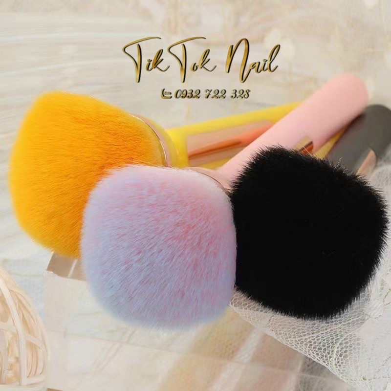 cọ phủi bụi có 3 màu