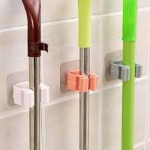 Kẹp gậy lau nhà, chổi, dụng cụ đa năng dán tường