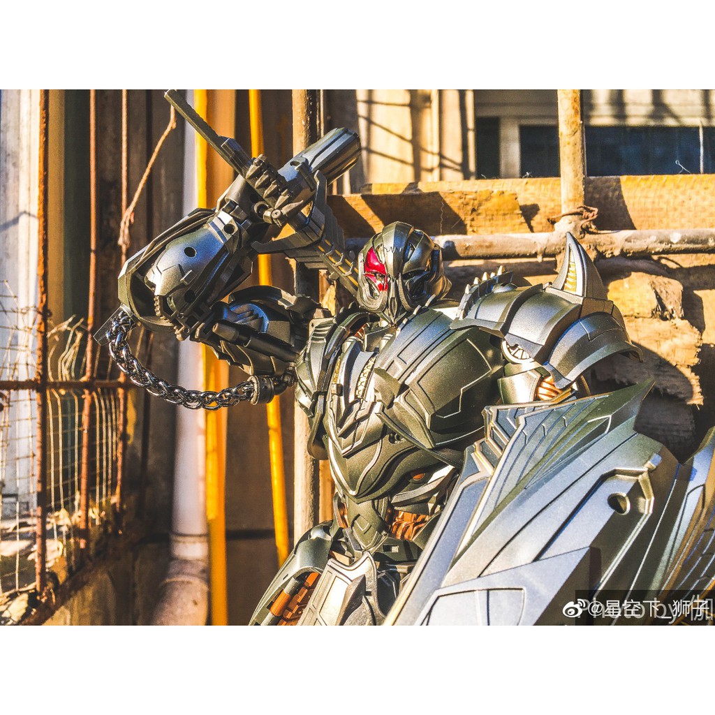 Mô hình UNIQUE TOYS UT R03 DRAGOON Megatron The Last Knight