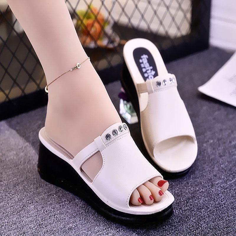 Dép Sandal Mùa Hè Mới Với Gót Chống Trượt Thời Trang Cho Nữ 2021