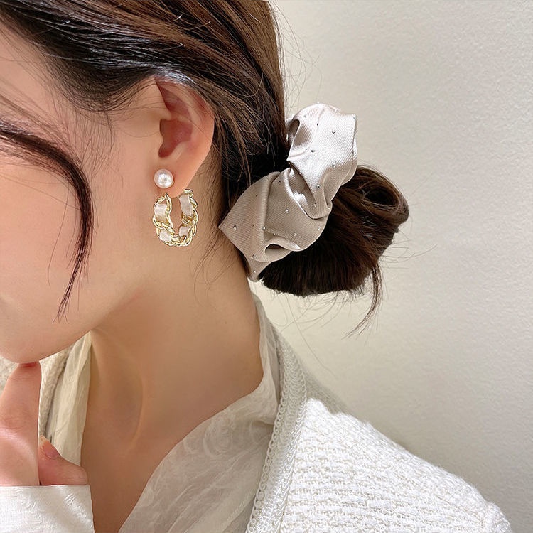 Khuyên Tai Nữ Hình Tròn Đính Ngọc Trai Sang Trọng