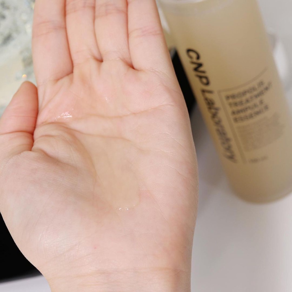 Essence Dưỡng Keo Ong CNP dưỡng da căng bóng