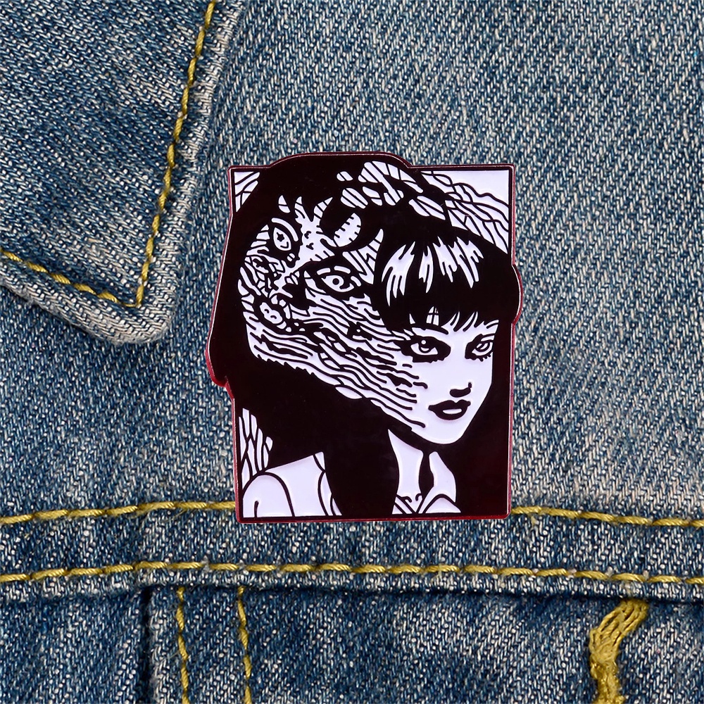 Huy hiệu cài áo cứng hình nhân vật hoạt hình Nhật Bản Junji Ito Tomie