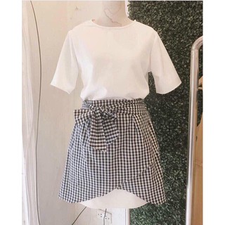 Set váy caro + đầm suông trắng