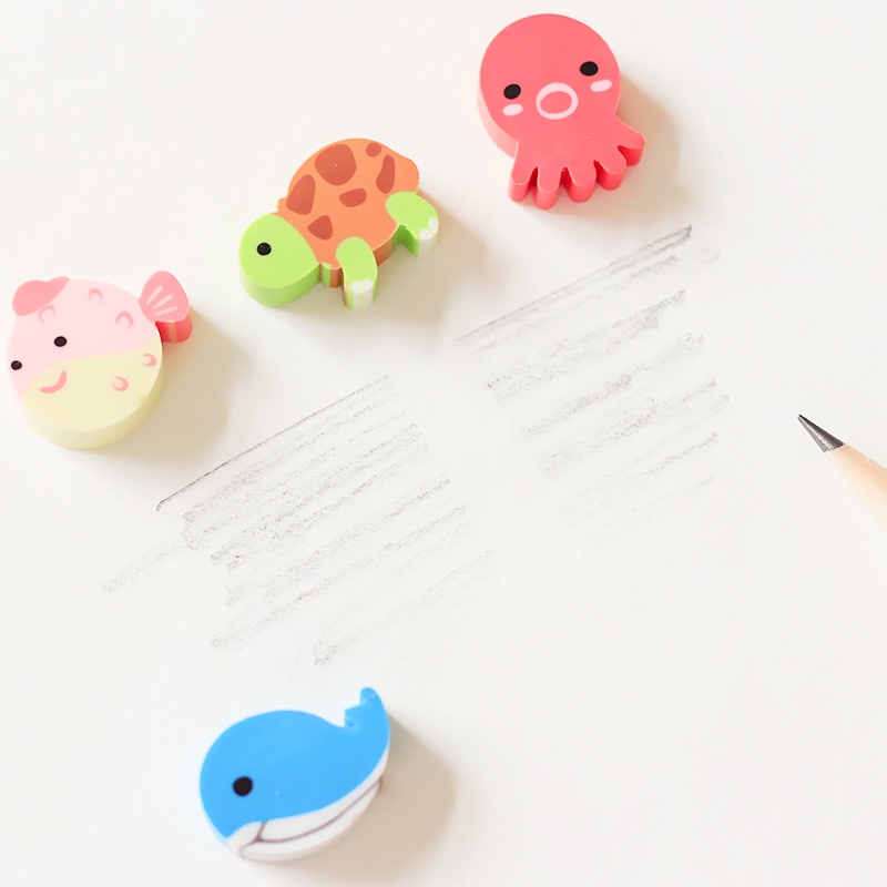 Hộp 20 Cục Tẩy Mini Bằng Cao Su Họa Tiết Hoạt Hình Sáng Tạo Cho Học Sinh