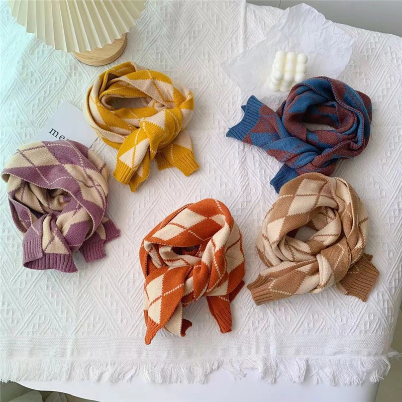 Khăn choàng cổ giữ ấm đáng yêu cho bé