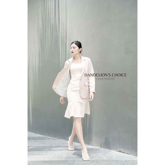 Áo Blazer tay dài bọc khuy hai túi nắp màu be by Dandelion | BigBuy360 - bigbuy360.vn
