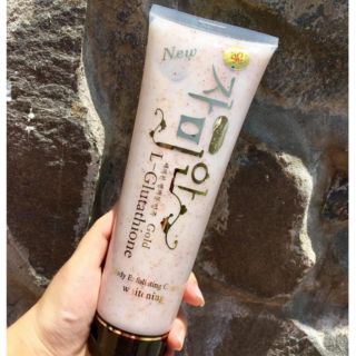 Tẩy tế bào chết Body Gel Gold Whitening 350ml- Tẩy Tế Bào Da Chết Làm Mờ Vết Thâm Đem Lại Làn Da Trắng Mịn