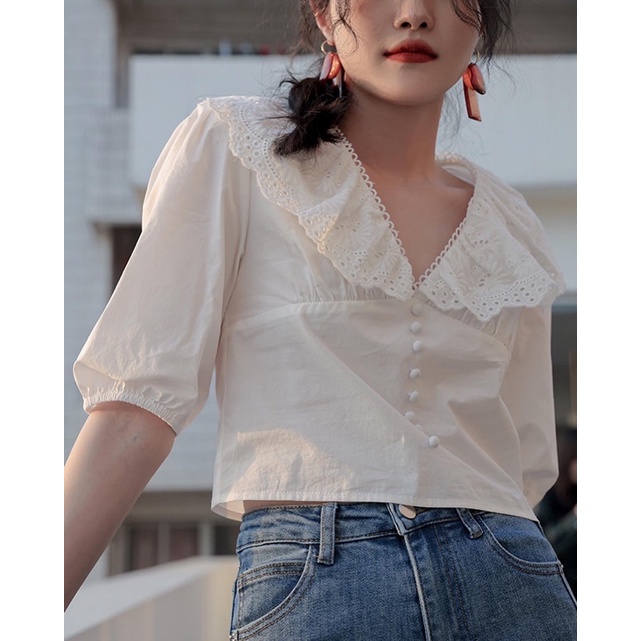 𝗗𝗢𝗡𝗡𝗔 𝗧𝗢𝗣 - Áo cổ bèo ren