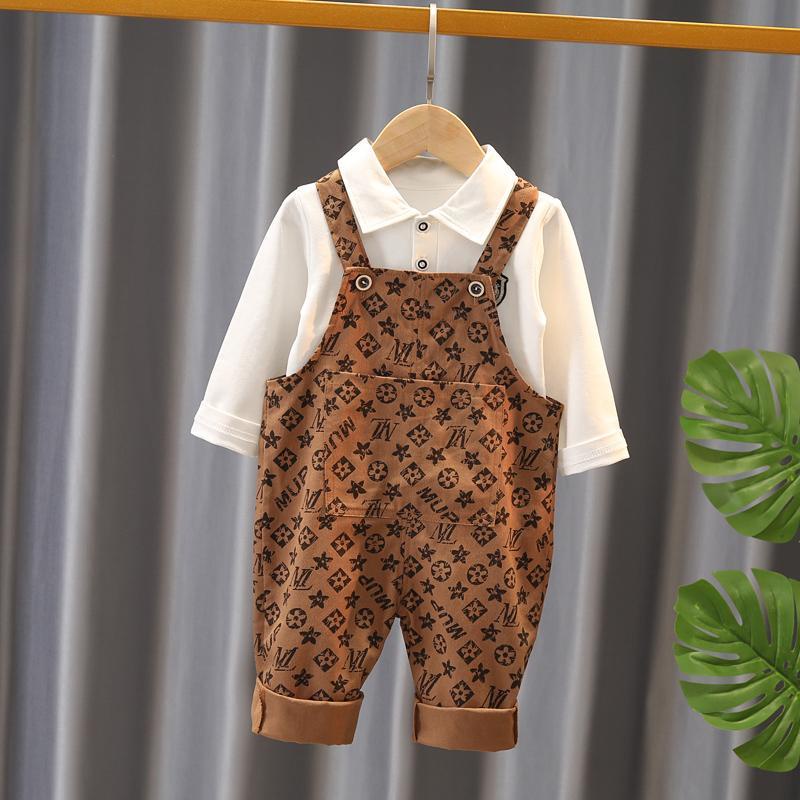 Quần yếm thiết kế dễ thương cho bé