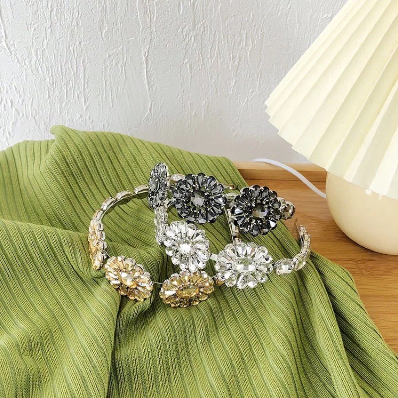 Bờm hoa đá trắng siêu sang nha