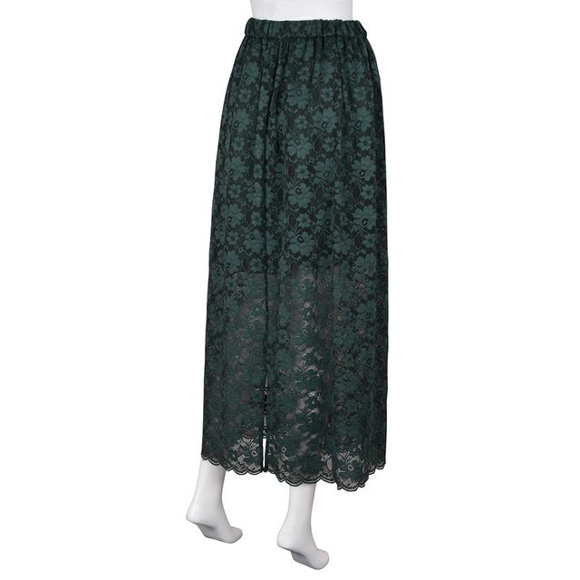 Chân váy maxi ren trắng của GU - Nhật Bản