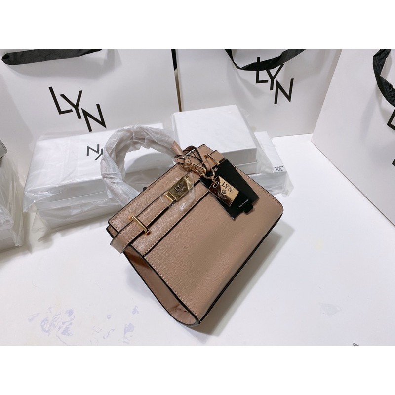 𝐓𝐮́𝐢 𝐋𝐲𝐧 𝐀𝐓𝐋𝐀𝐍𝐓𝐈𝐒 𝐒 𝐇𝐀𝐍𝐃𝐁𝐀𝐆𝐒