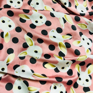 Bộ satin nền hồng