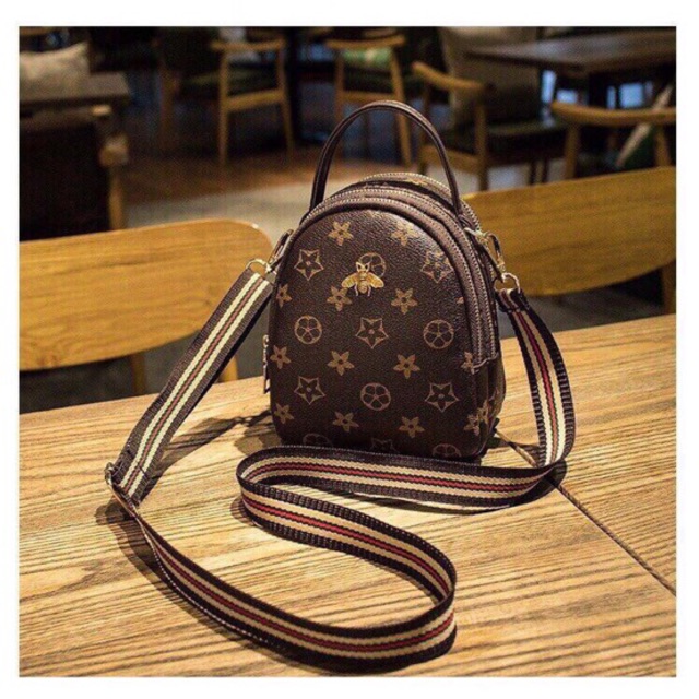 Túi đeo chéo con ong 🐝🐝🐝 hoa nâu