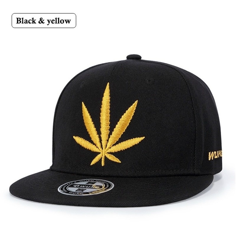 Mũ lưỡi trai thêu hình lá phong thời trang