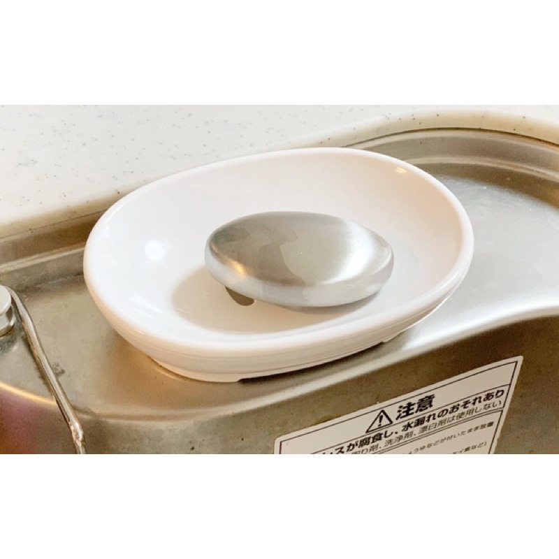 Xà phòng kim loại Daiso thép ko ghỉ khử mùi tanh thịt cá hành tỏi