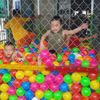 Bóng nhựa cho bé phi 10cm loại dày (kg)