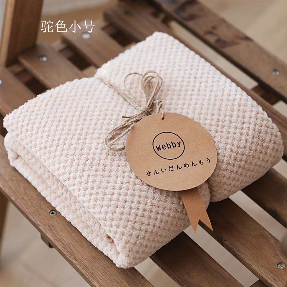 1 Khăn Tắm Vải Lông Cừu San Hô Dày Màu Trơn Thấm Hút Nước Dành Cho Gia Đình