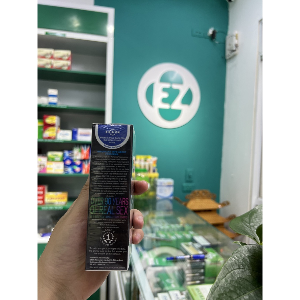 Bao cao su Durex Performa Gây Tê nhẹ Kéo Dài Thời Gian - Hộp 12 Bao - Ez Pharmacy