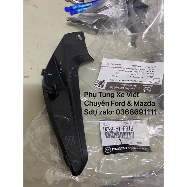 Ốp chân kính chắn gió bên phải/ phụ Mazda BT50 / BT-50 / UC2B51PB1B / AV79-21020A26-AC