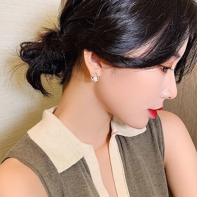 Bông Tai Mạ Bạc 925 Hình Tròn Đính Ngọc Trai Không Gây Dị Ứng Thiết Kế Mới Cao Cấp Thời Trang