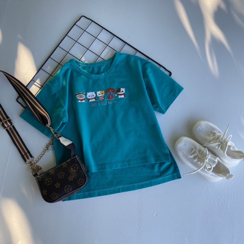 áo phông xẻ tà hình mèo dễ thương cho bé trai, bé gái