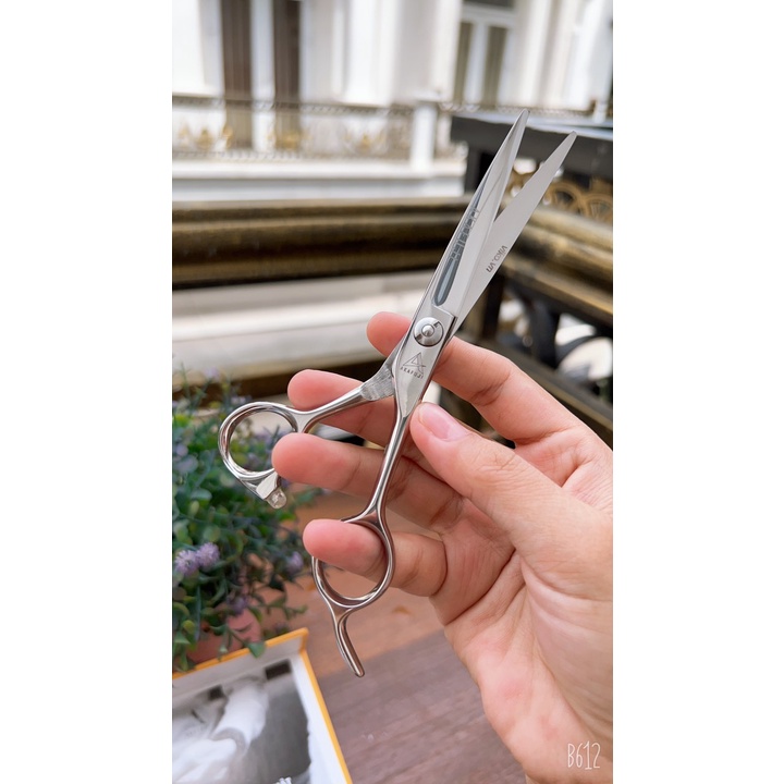 Kéo cắt tóc viko CA602