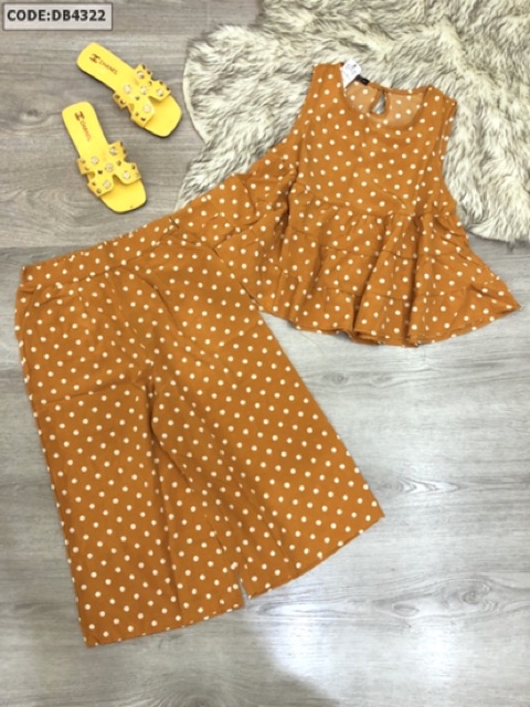 Đồ bộ nữ sát nách tầng quần lửng | BigBuy360 - bigbuy360.vn