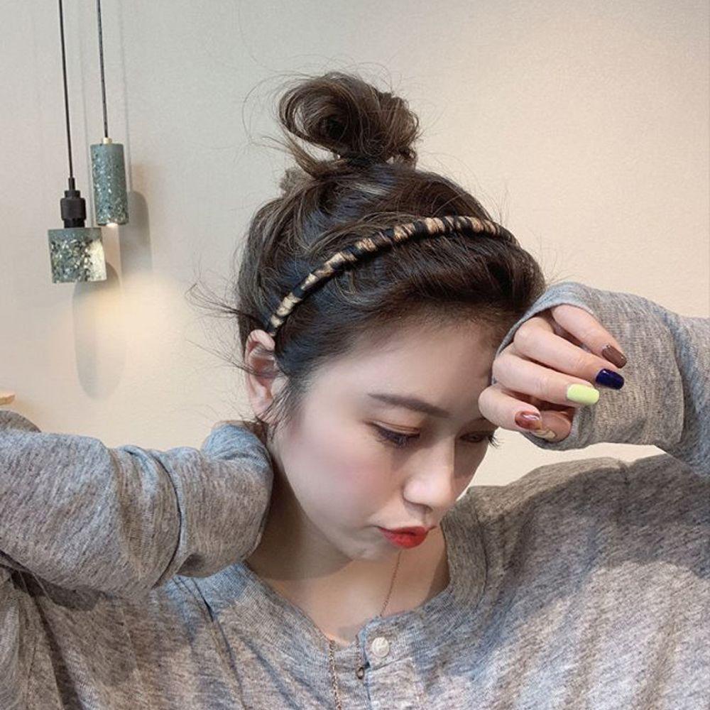 1 Băng Đô Rửa Mặt Chống Trượt Có Răng Dành Cho Nữ