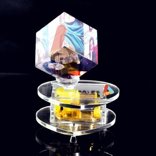 Pha lê lập phương in hình PIANO (đế đèn, tự xoay dây cót, phát nhạc music box)