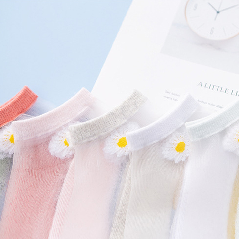 Vớ cotton trong suốt họa tiết hoa cúc dành cho các cặp đôi