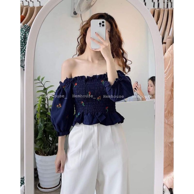 (Sẵn) Áo croptop rớt vai bèo nhún chỉ thêu hoa nhí