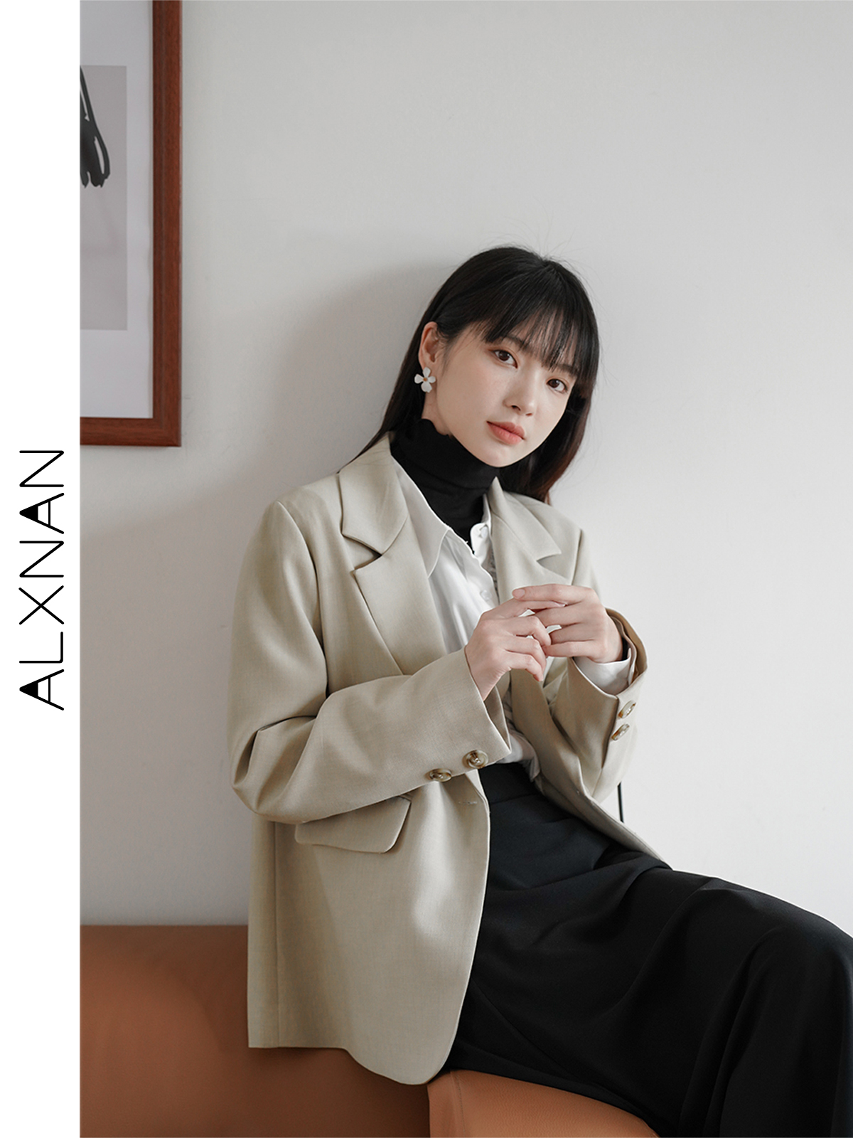 Áo khoác Blazer dáng ngắn thiết kế trẻ trung hợp thời trang | BigBuy360 - bigbuy360.vn