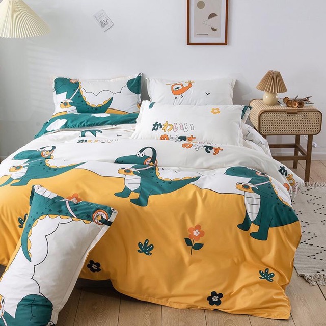 Bộ chăn ga cotton poly Emmidecor - mẫu khủng long nghe nhạc