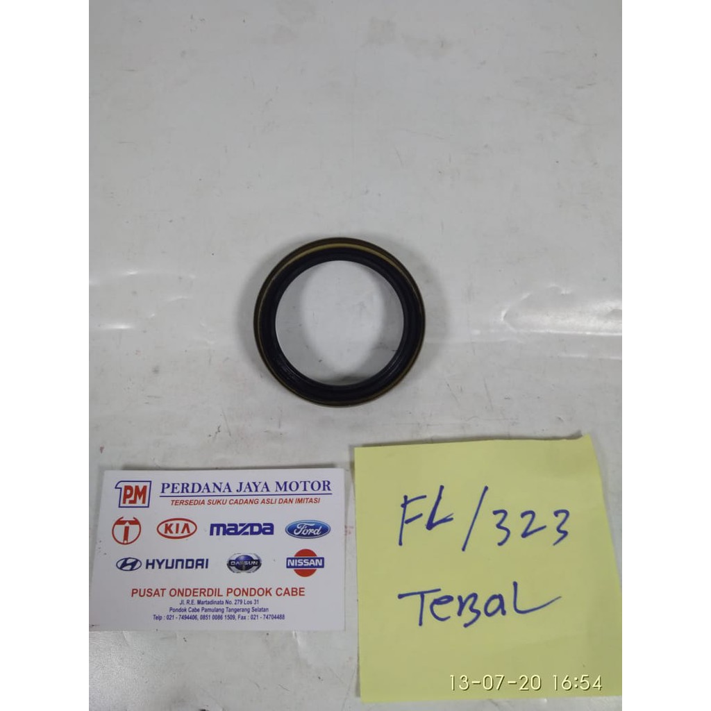 Nắp Đậy Trục Bánh Xe Hơi Ford Laser Mazda 323 Nissan Sunny B11