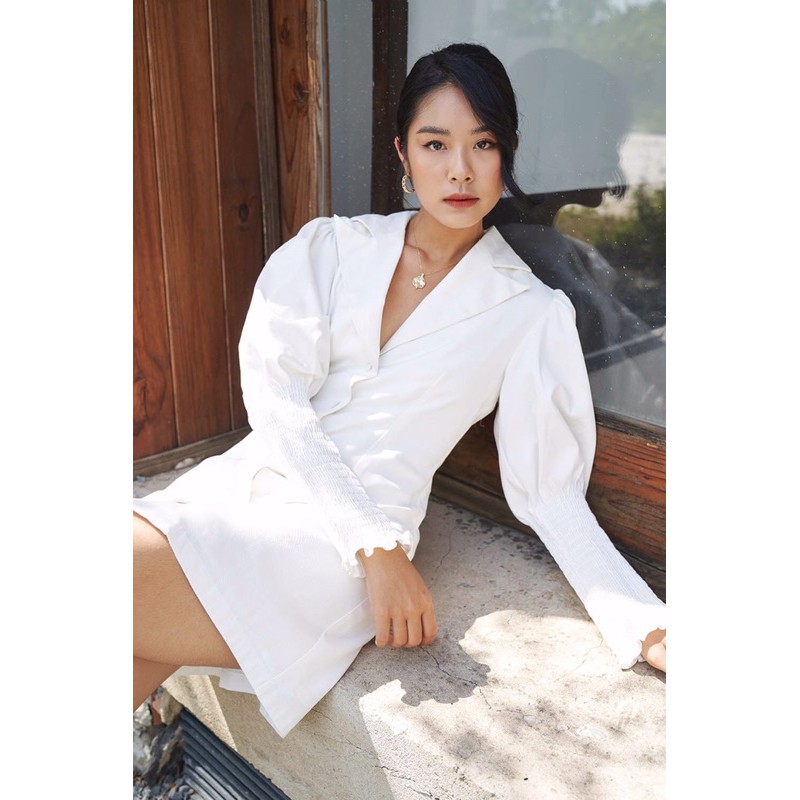 Đầm ngắn tay nhún thun DOTTIE trắng - D0124