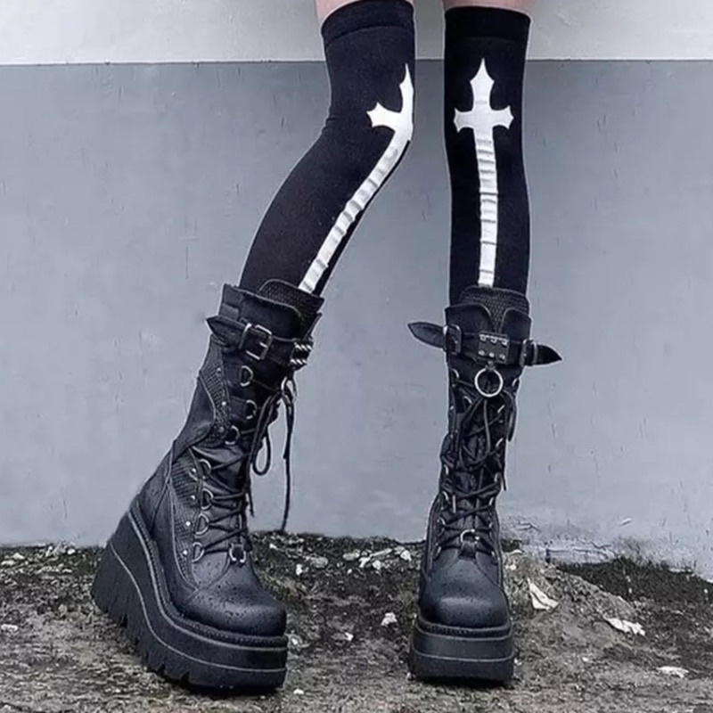 BỐT CỔ CAO PHONG CÁCH GOTHIC A1 ĐẾ CAO 10CM KHÓA SAU