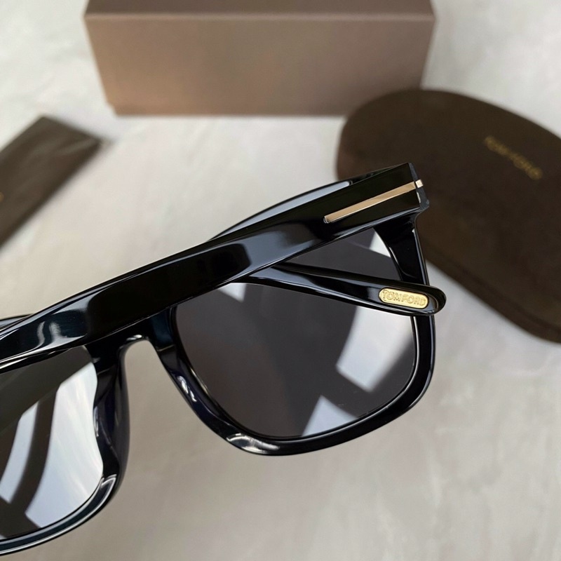 Mắt Kính Toom ford