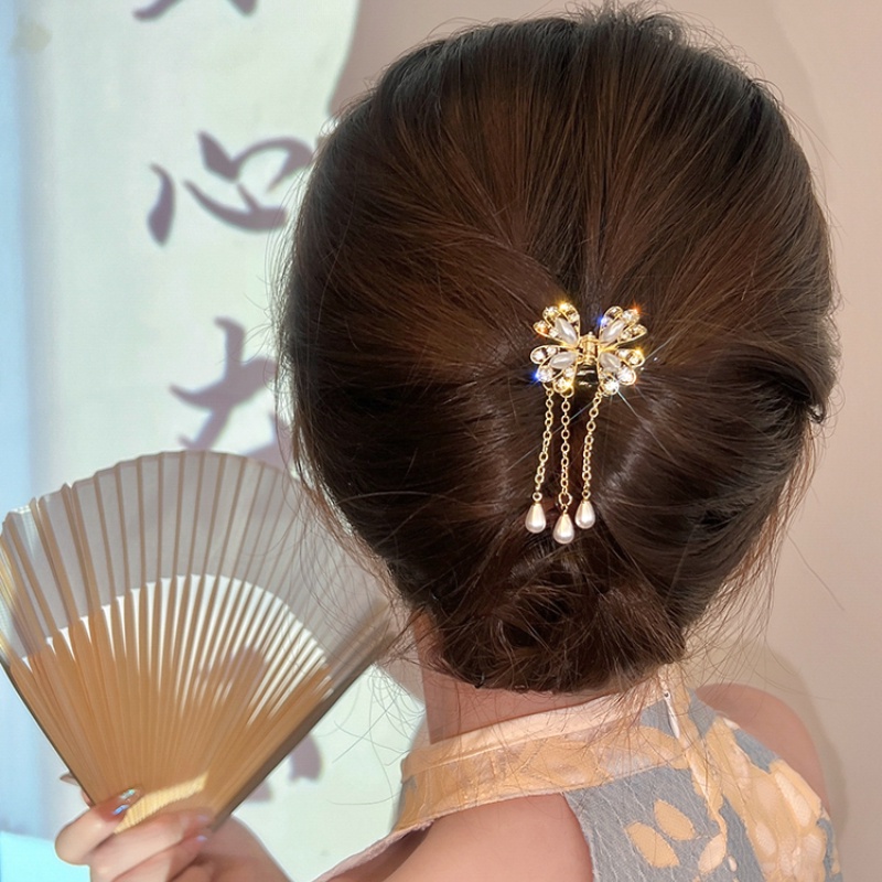 Kẹp Tóc Kim Loại Hình Bướm Đính Đá Và Ngọc Trai Phong Cách Hàn Quốc
