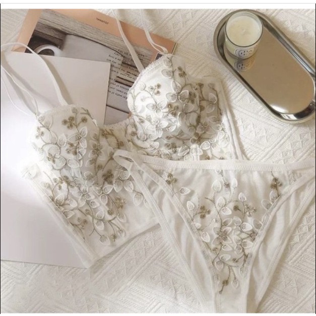 Áo Corset Cổ Điển Đệm Mỏng Có Gọng Nâng Ngực Sexy, Sét Bra Họa Tiết Hoa Thêu Nổi Đơn Giản Màu Trắng Sang Trọng | BigBuy360 - bigbuy360.vn