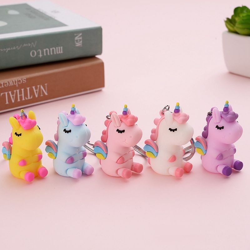 - Móc khóa Kì Lân dễ thương cho người ấy