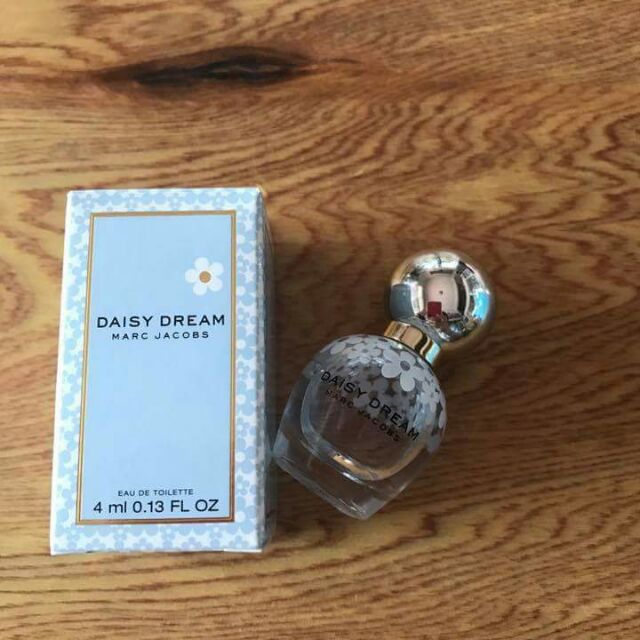 Nước hoa Marc Jacobs Daisy Dream 4ml
